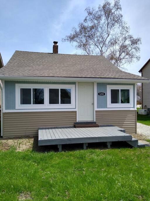 Charming And Happy Walled Lake Mi Cottage Novi Exterior photo